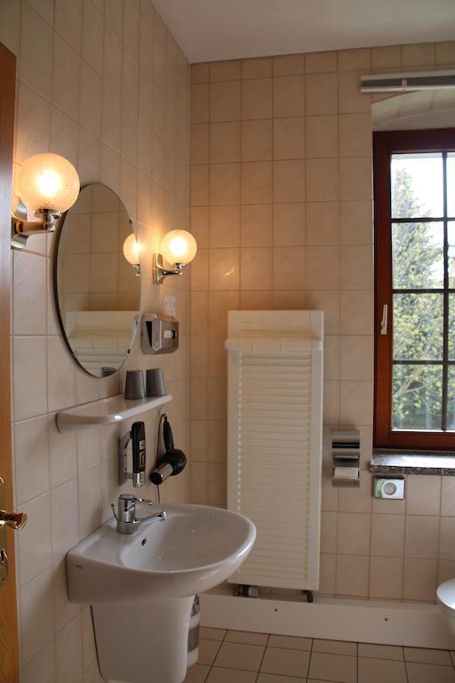 Landhotel Kertscher-Hof Schmolln  Bilik gambar